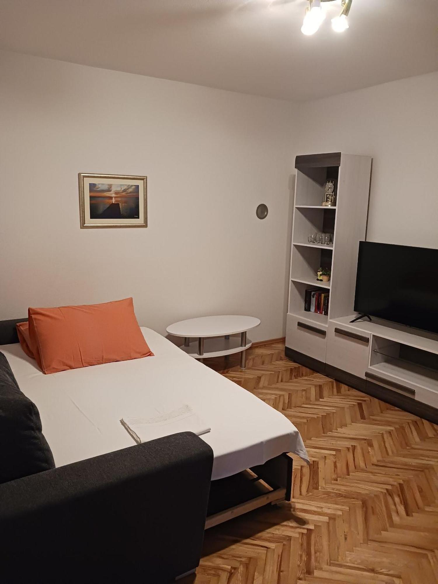 Apartments Marino - Near Family Friendly Beach Supetar Exteriér fotografie